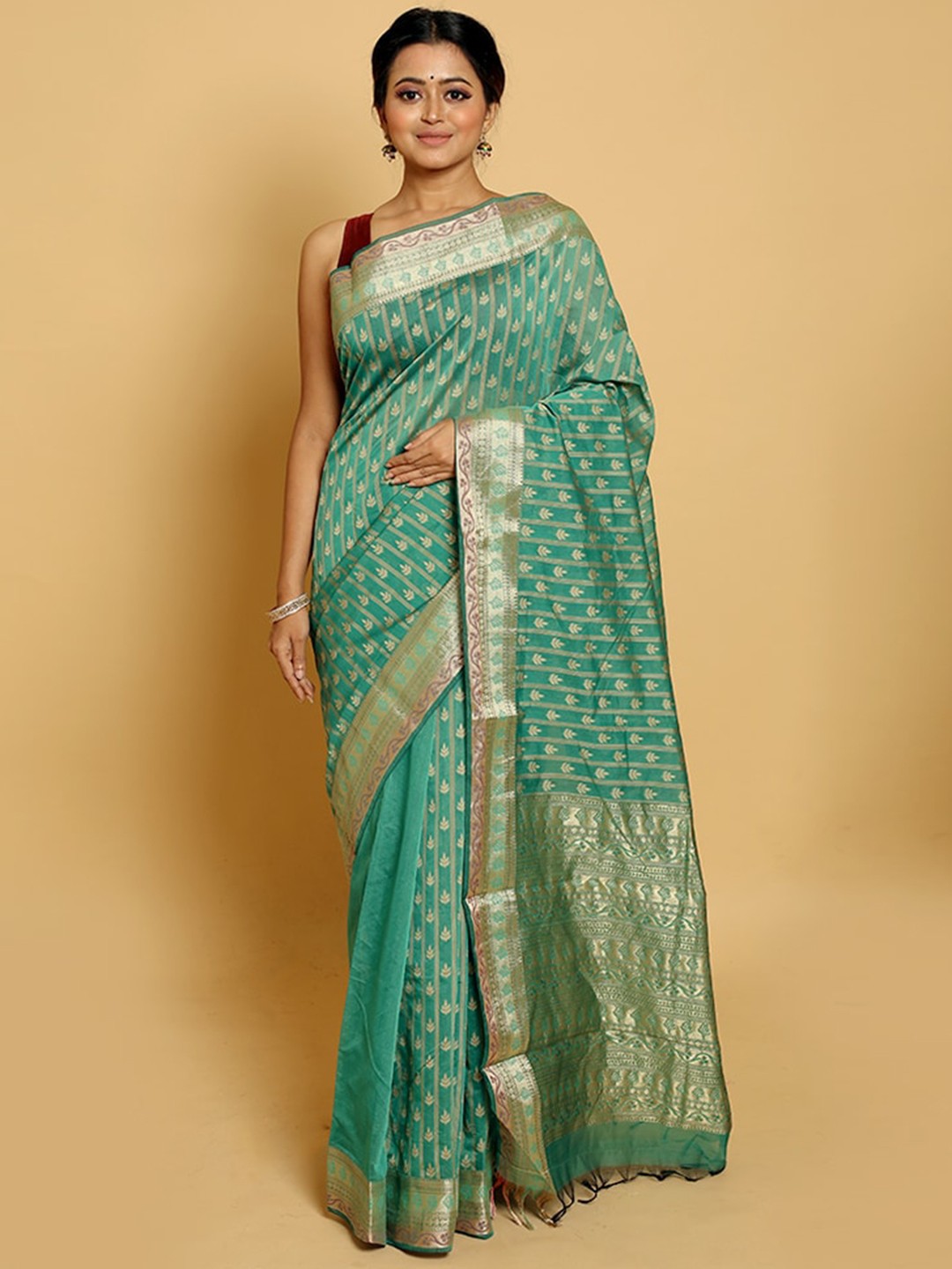

AllSilks Green & Gold-Toned Floral Zari Pure Cotton Saree
