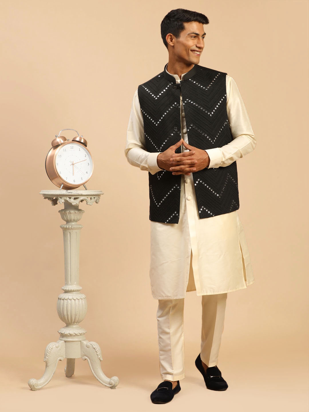 

VASTRAMAY Men Solid Kurta & Trousers with Embroidered Mirror Work Jacket, Cream