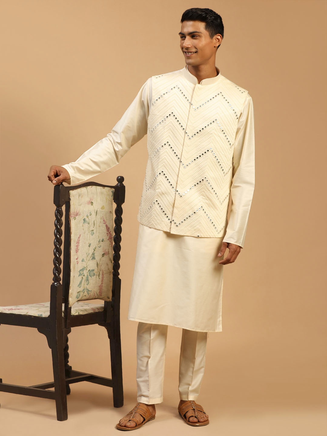

VASTRAMAY Men Mirror Work Nehru Jacket With Solid Kurta & Trousers, Cream