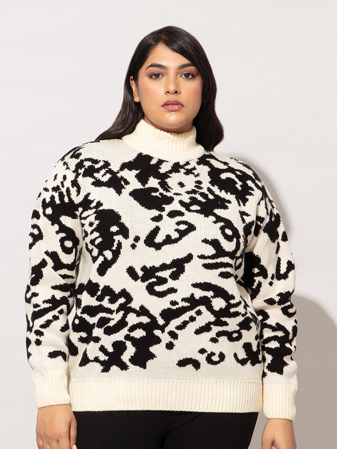 

20Dresses Women Plus Size Cream & Black Cotton Pullover