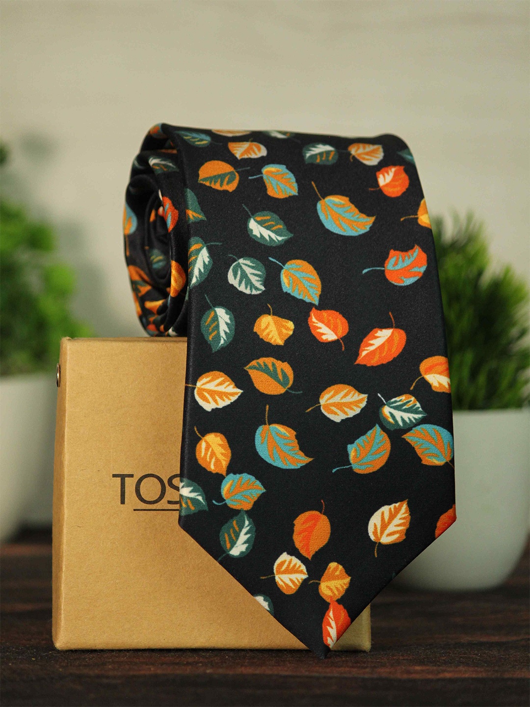 

Tossido Men Black & Orange Printed Skinny Tie