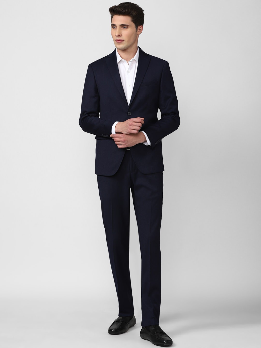 

Peter England Elite Men 2 Piece Navy Blue Single Breasted Slim Fit Formal Suit