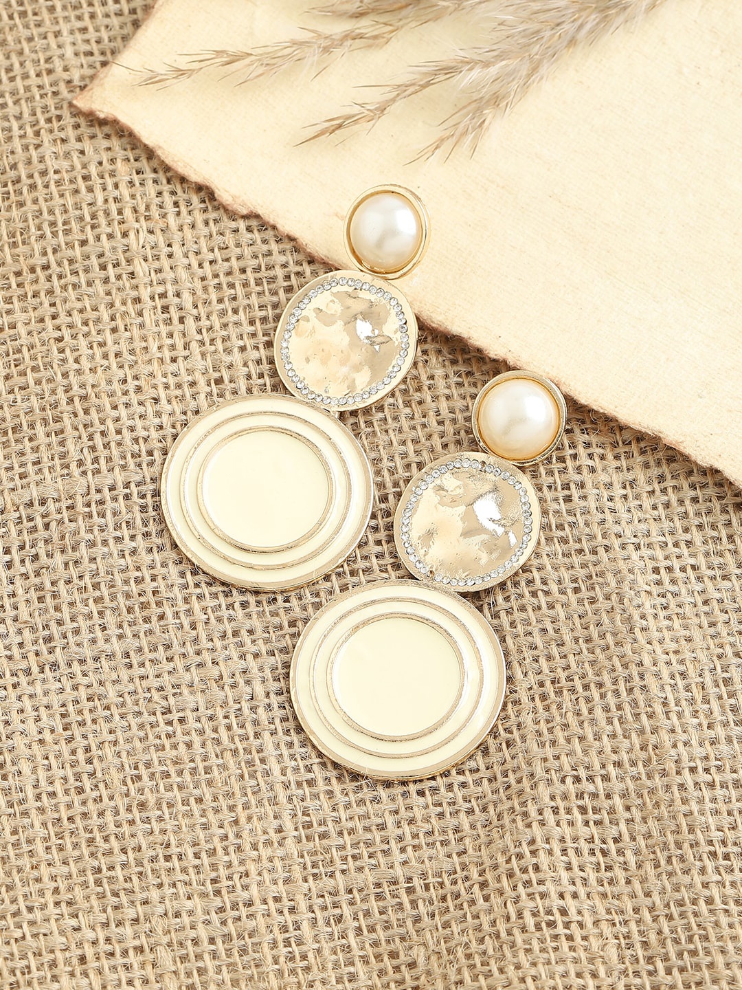 

SOHI Gold Plated White Contemporary Drop Earrings
