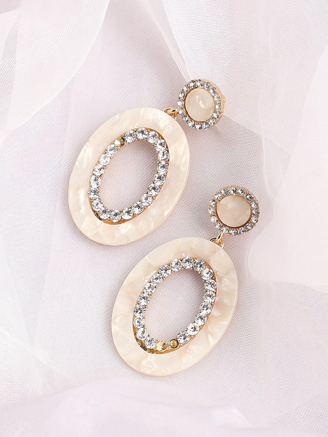 

SOHI Gold Plated White Contemporary Drop Earrings