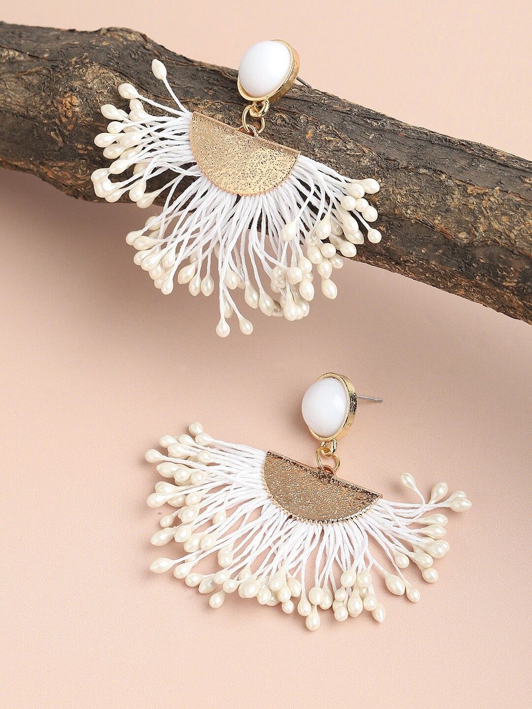 

SOHI Gold Plated White Contemporary Drop Earrings