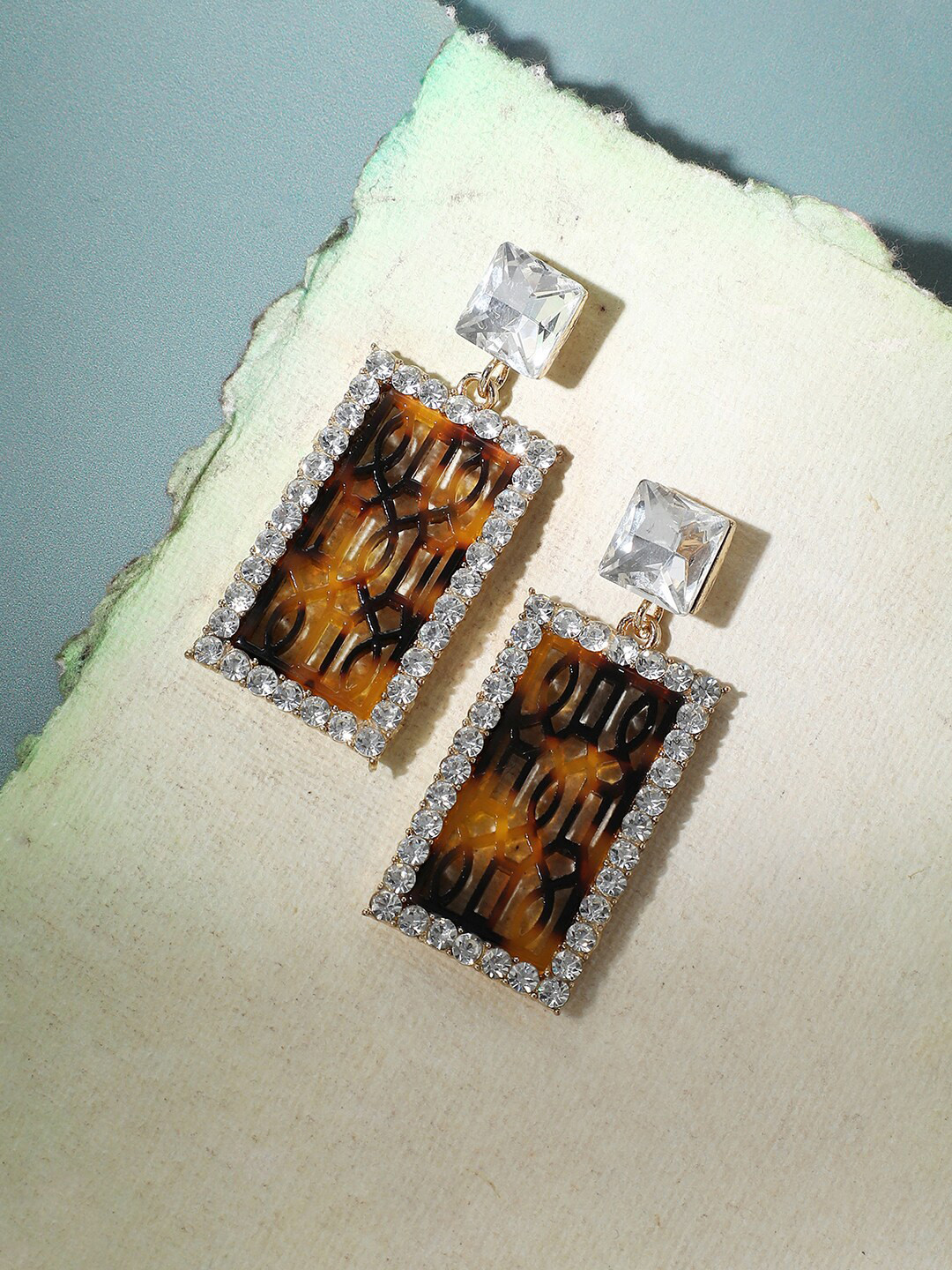 

SOHI Women Gold Plated White & Brown Geometric Drop Earrings