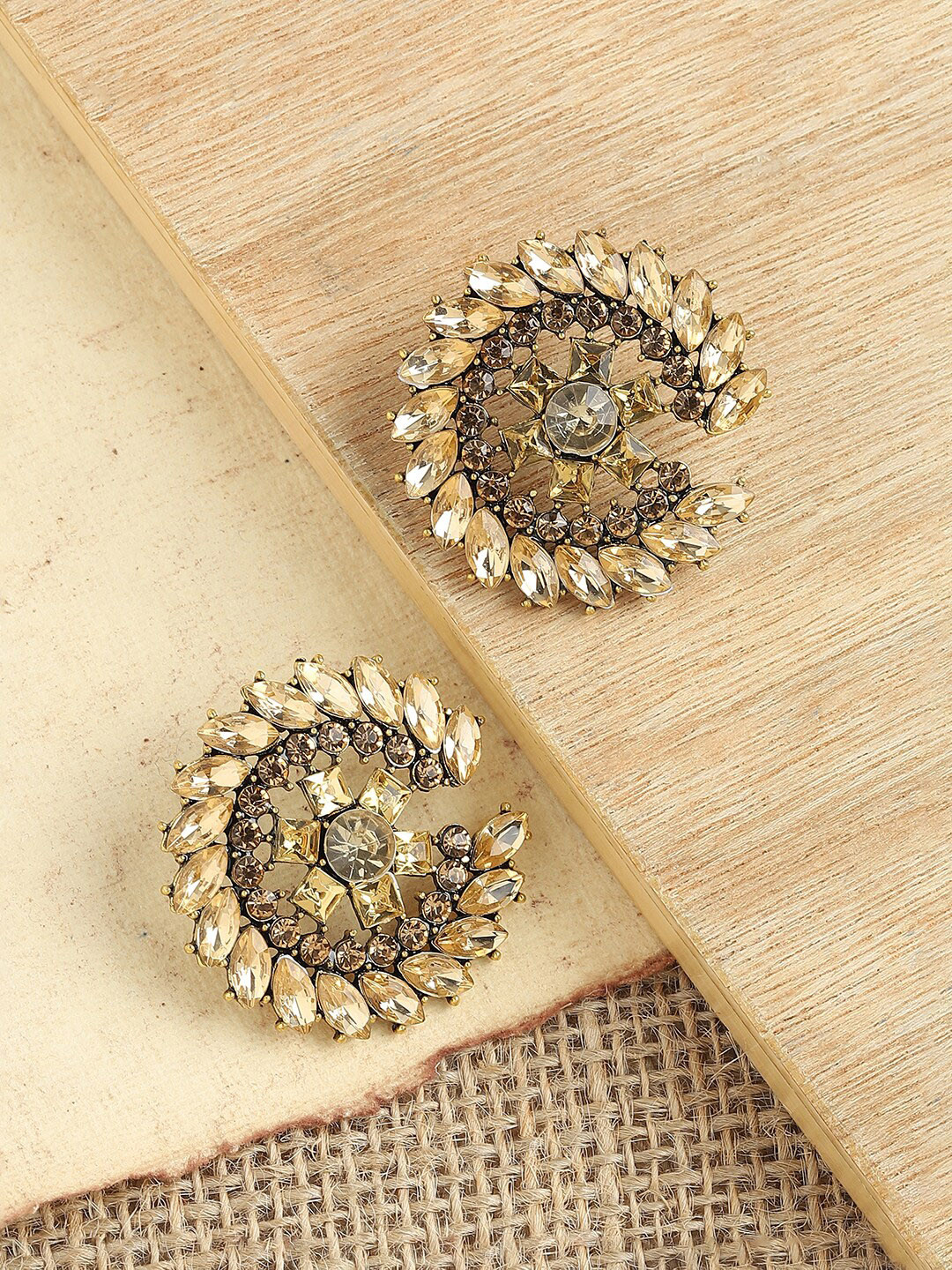 

SOHI Gold Plated Contemporary Studs Earrings