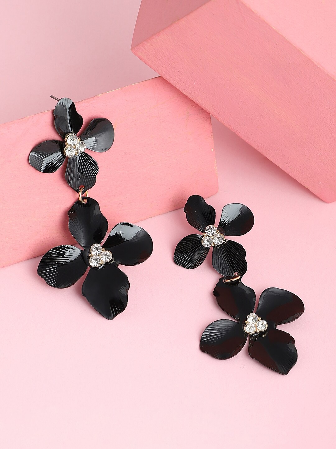 

SOHI Black Gold Plated Floral Drop Earrings