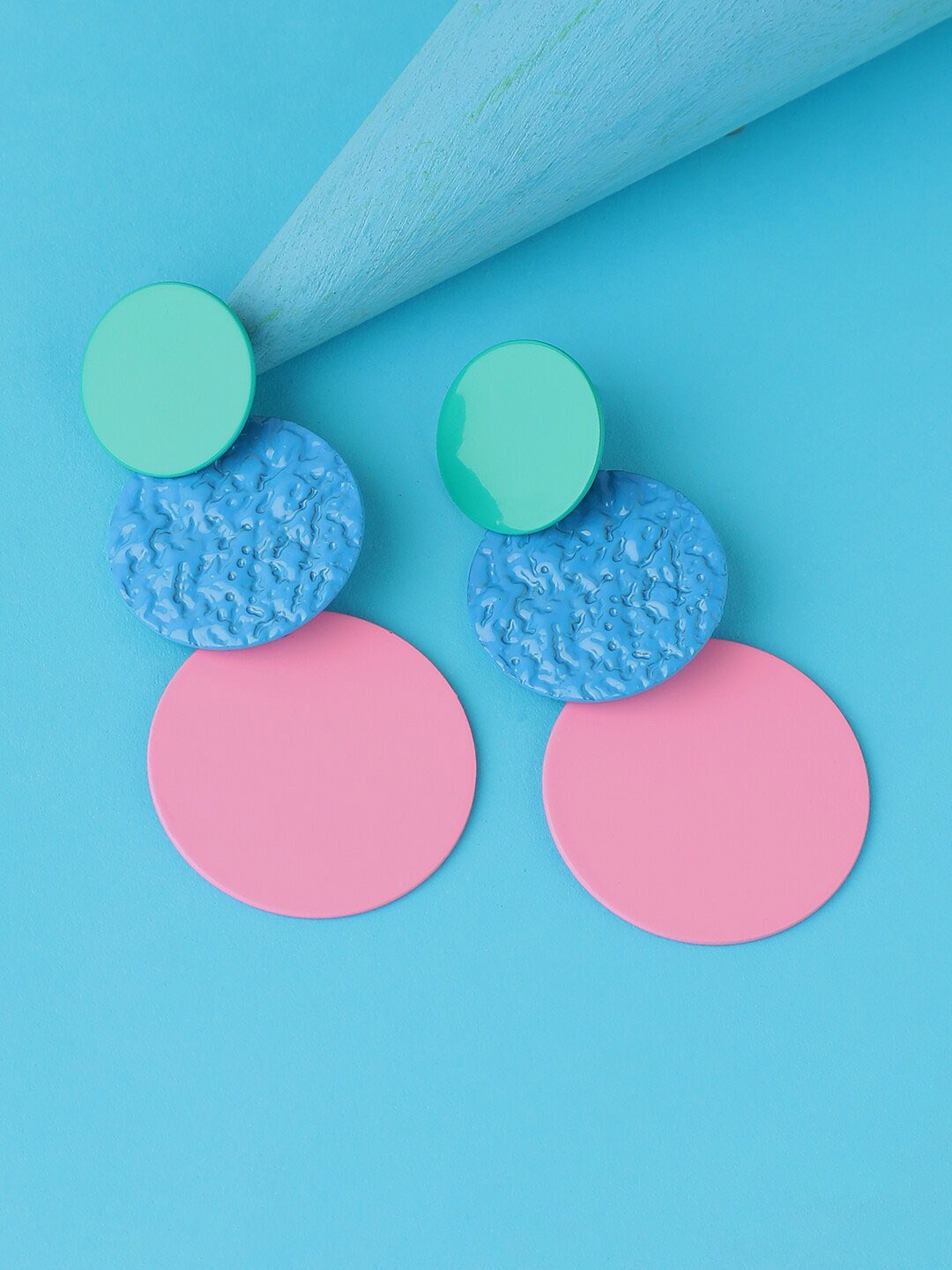

SOHI Blue & Pink Gold Plated Contemporary Drop Earrings
