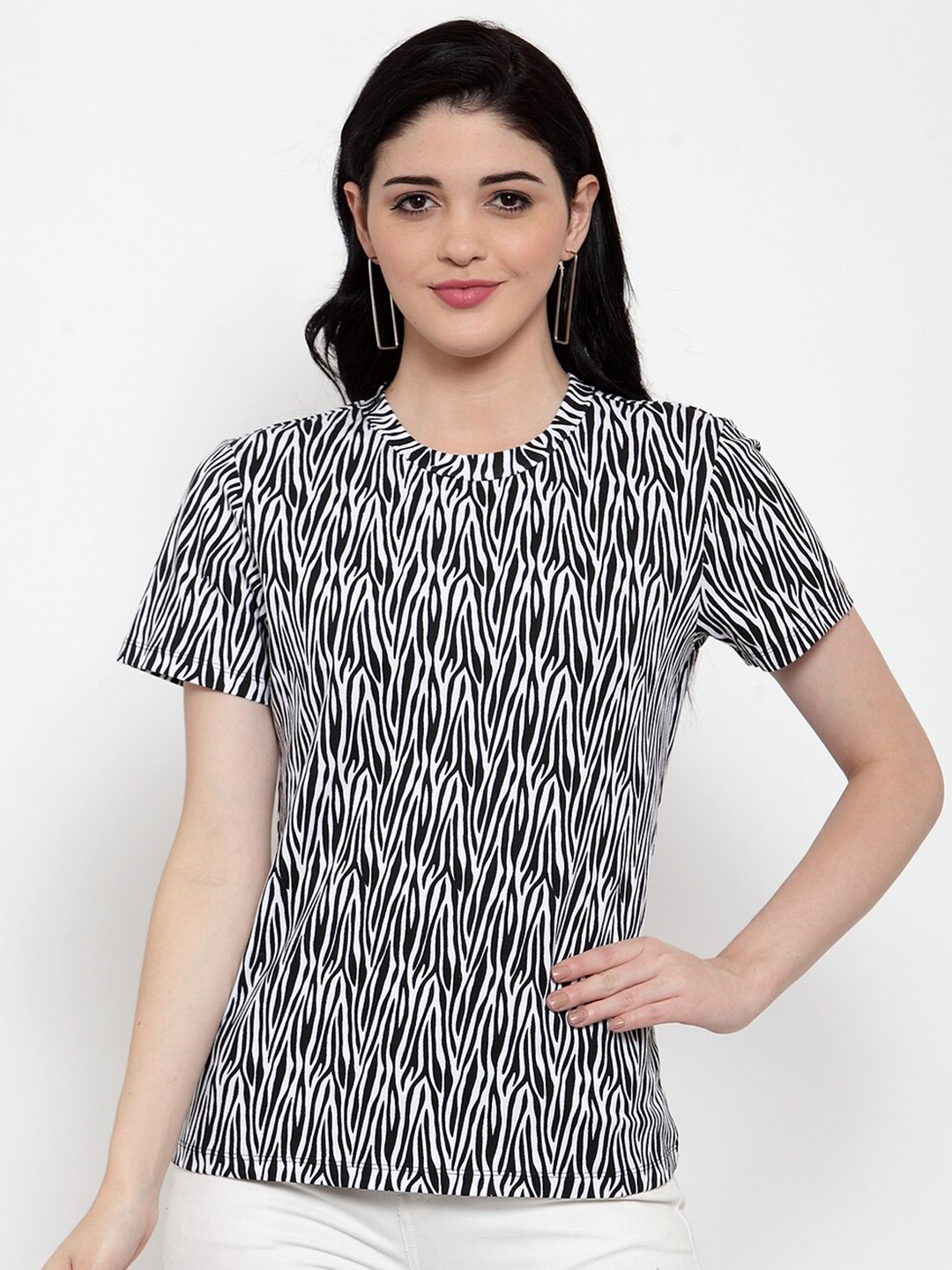 

DOOR74 Women White & Black Animal Printed Cotton T-shirt