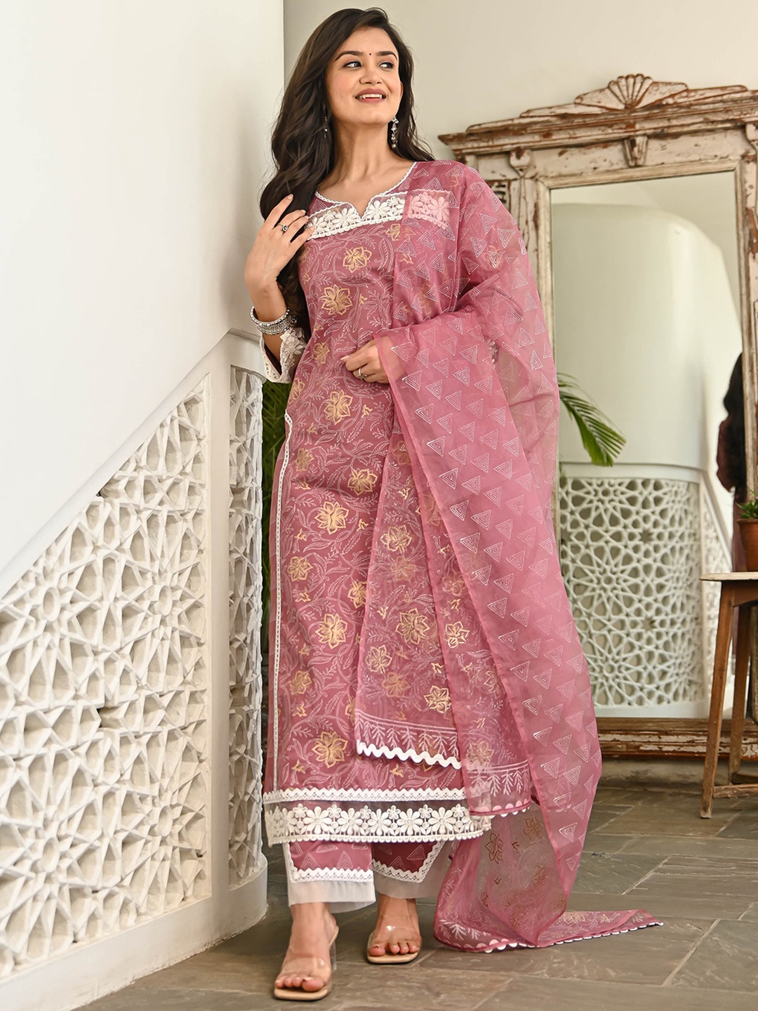 

Bunaai Women Pink Floral Printed Pure Cotton Kurta with Trousers & With Dupatta