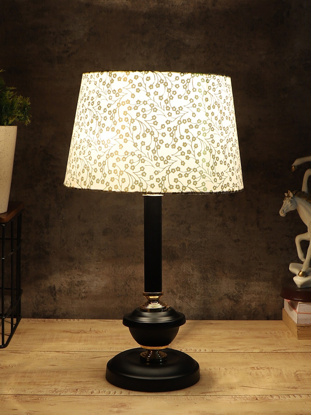 

MFD HOME FURNISHING White Printed Metal Table Lamp