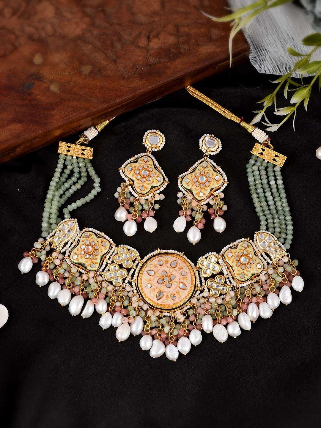 

DASTOOR Gold-Plated White & Pink Kundan Studded & Beaded Jewellery Set