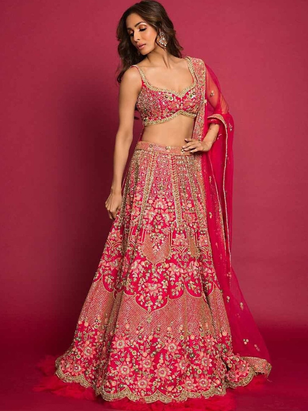 

Zainab chottani Pink & Gold-Toned Embroidered Semi-Stitched Lehenga & Unstitched Blouse With Dupatta
