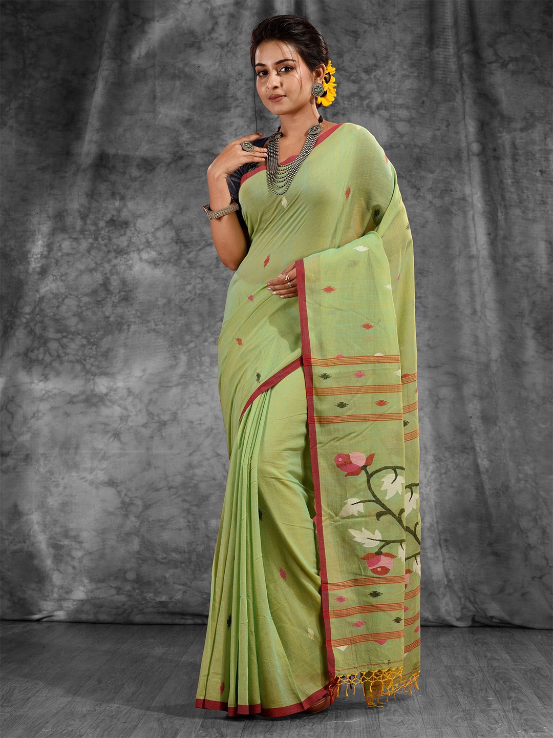 

Charukriti Green & Red Woven Design Pure Cotton Saree