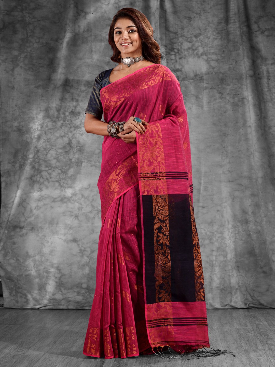 

Charukriti Pink & Copper-Toned Woven Design Zari Pure Cotton Saree