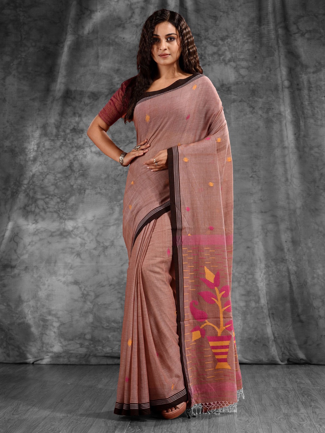 

Charukriti Peach-Coloured & Yellow Woven Design Pure Cotton Saree