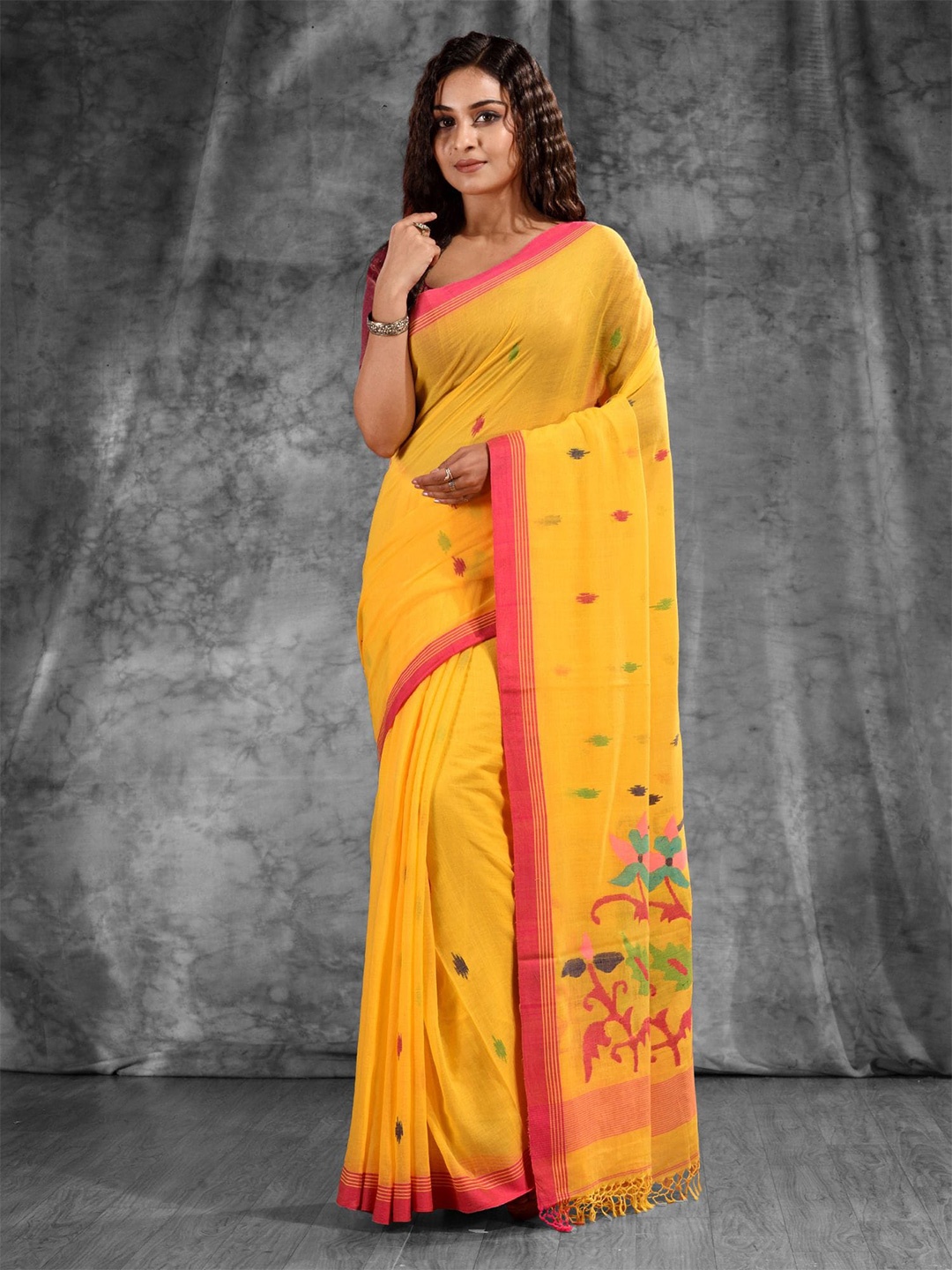

Charukriti Yellow & Green Woven Design Pure Cotton Saree