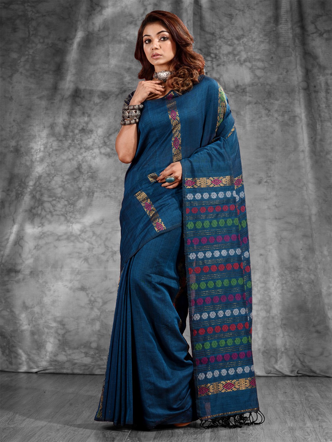 

Charukriti Teal & Gold-Toned Woven Design Pure Cotton Saree