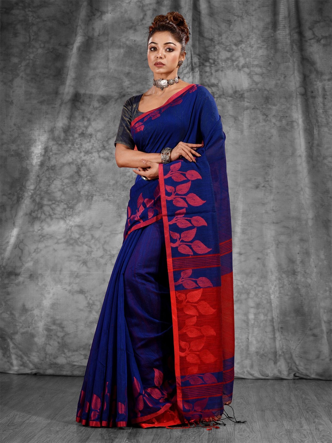 

Charukriti Blue & Red Cotton Blend Woven Design Border Saree