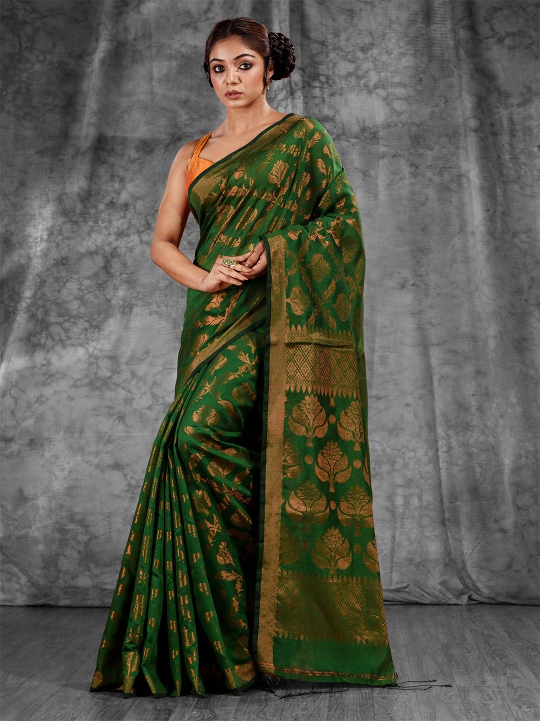

Charukriti Green & Gold-Toned Woven Design Zari Saree