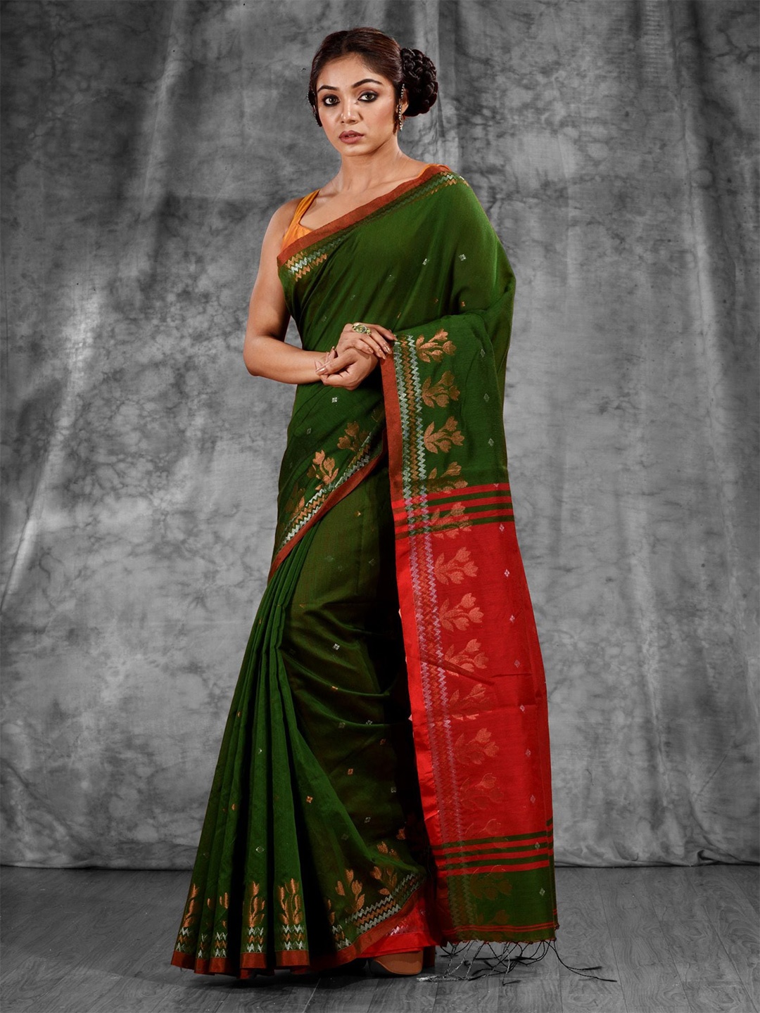 

Charukriti Green & Red Woven Design Zari Pure Cotton Saree