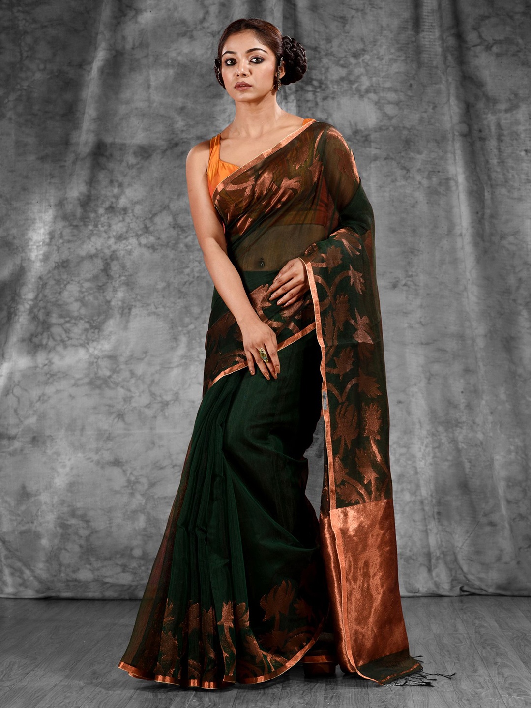 

Charukriti Green & Copper-Toned Woven Design Pure Cotton Zari Saree