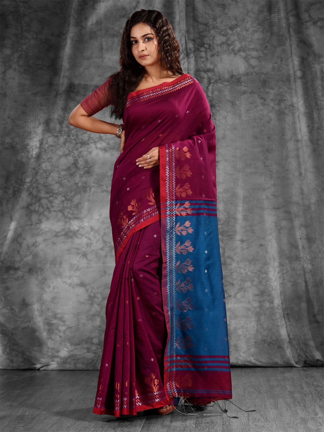 

Charukriti Magenta & Blue Woven Design Pure Cotton Zari Saree