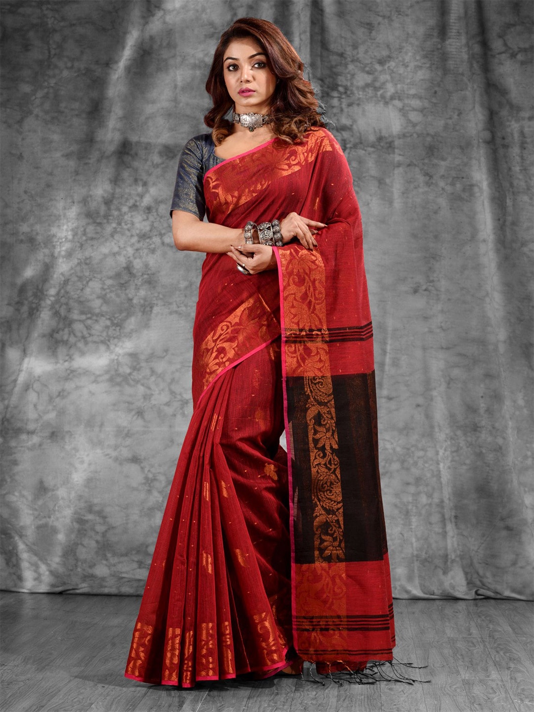 

Charukriti Red & Copper Toned Woven Design Pure Cotton Zari Saree