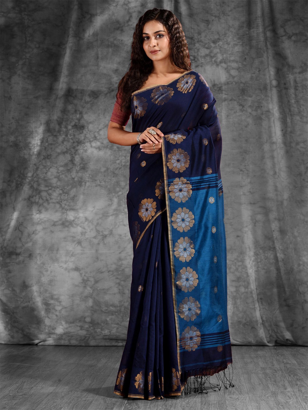 

Charukriti Navy Blue & Silver-Toned Woven Design Zari Saree