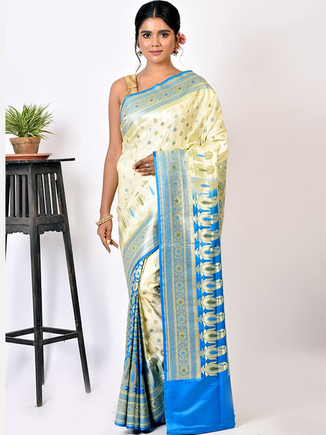 

AllSilks White & Blue Ethnic Motifs Zari Banarasi Saree