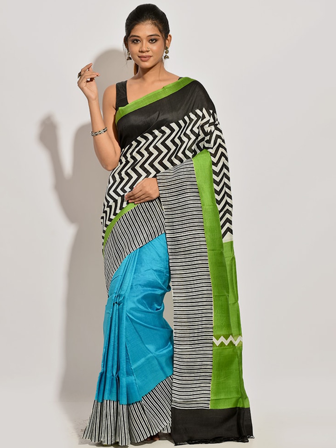 

AllSilks Green & Black Pure Silk Murshidabad Saree
