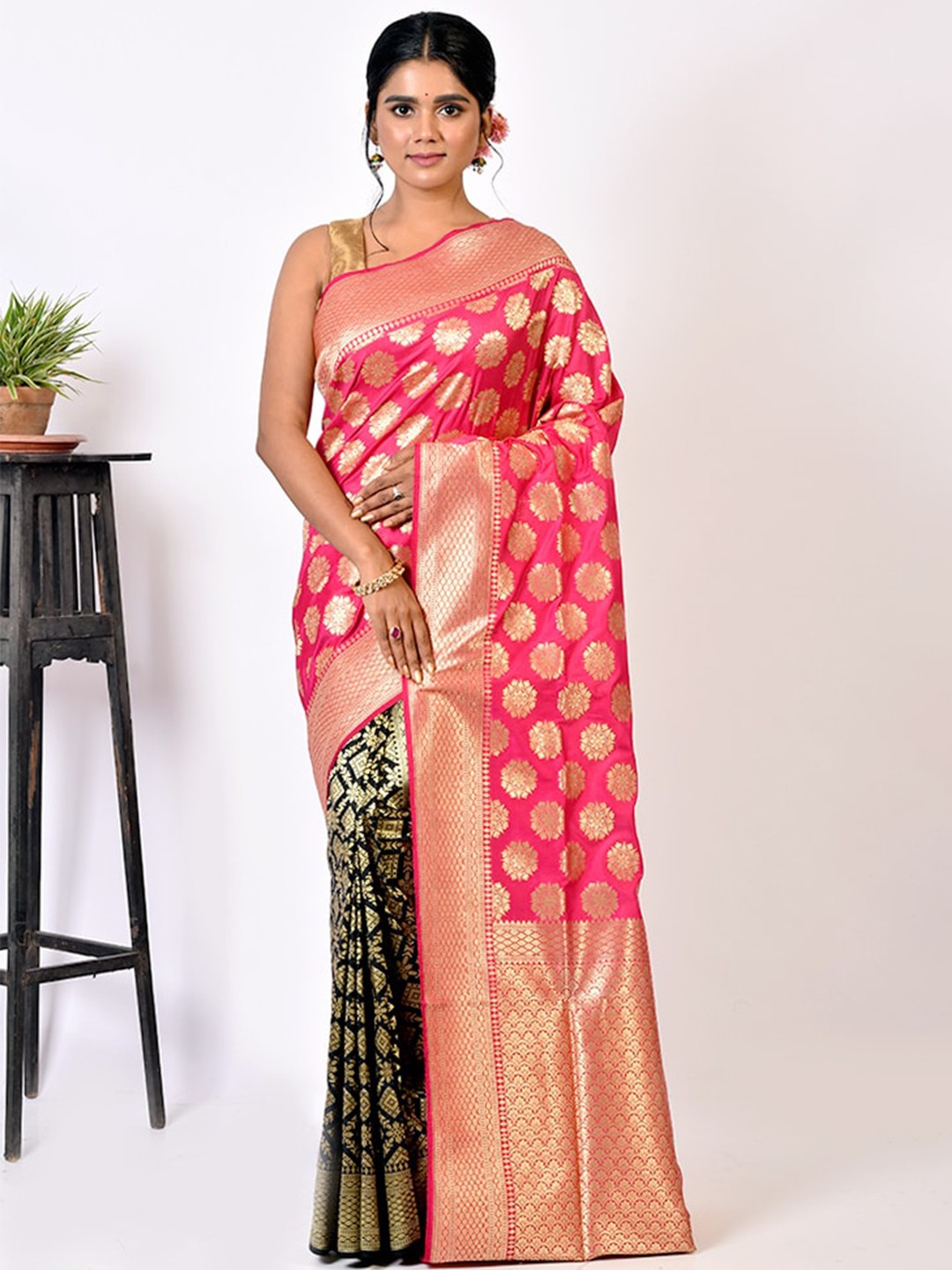 

AllSilks Pink & Gold-Toned Floral Zari Silk Blend Uppada Saree