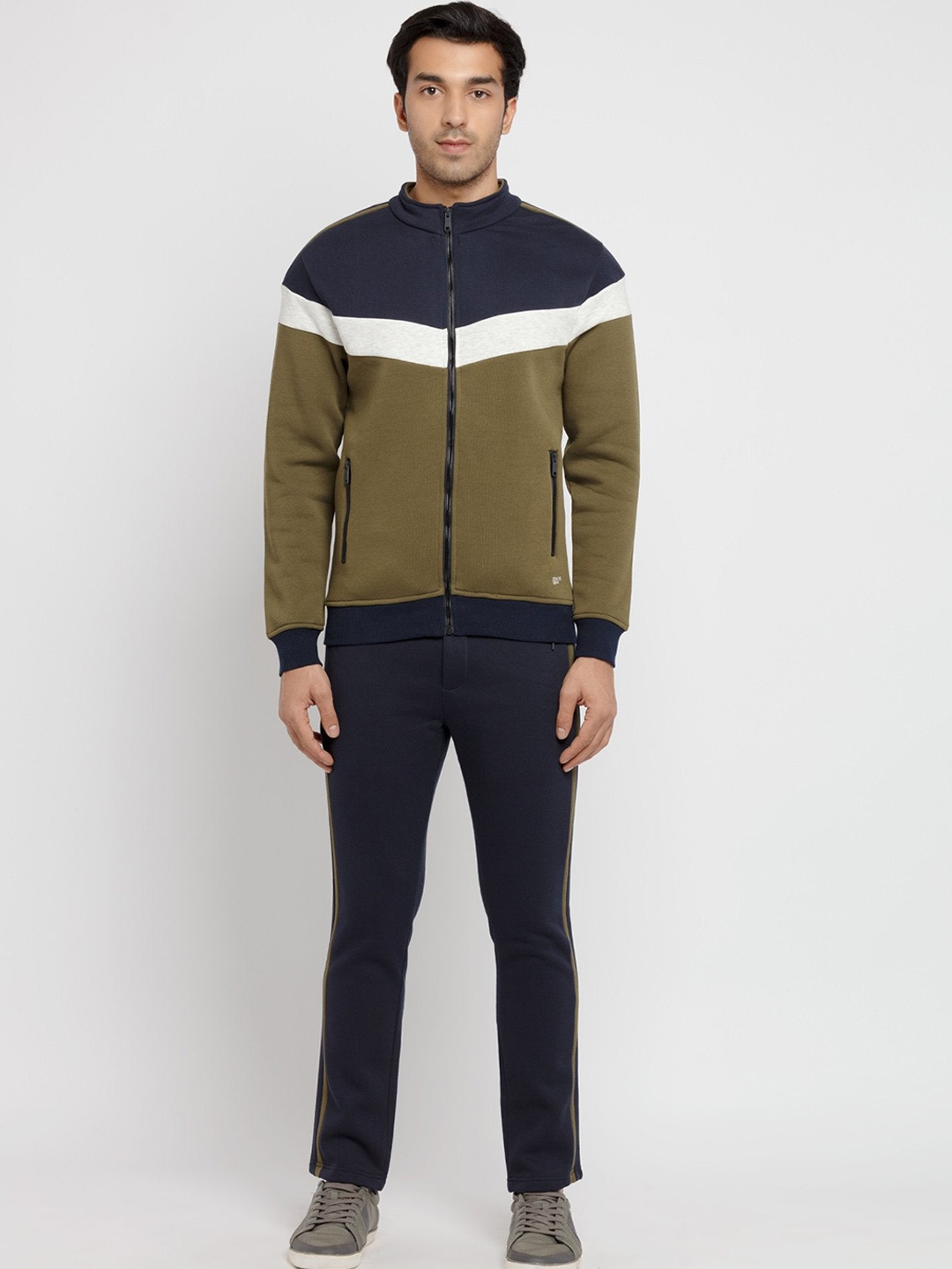 

Status Quo Men Navy Blue & Olive Green Colorblocked Cotton Tracksuits