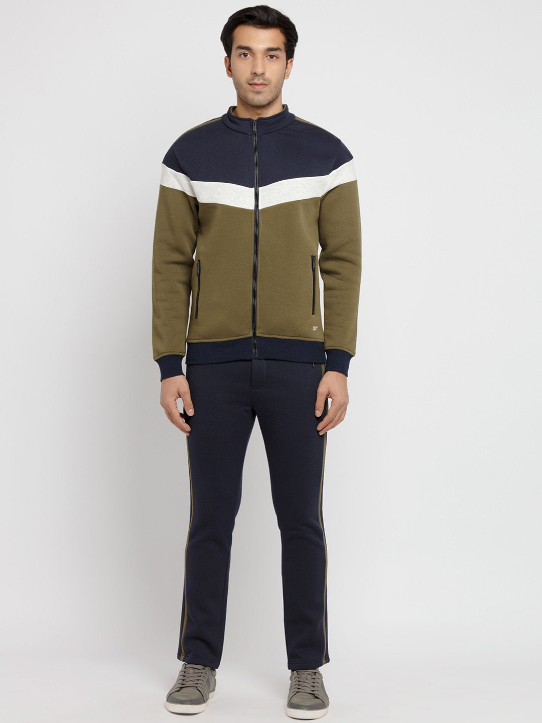 

Status Quo Men Navy Blue Colorblocked Tracksuits