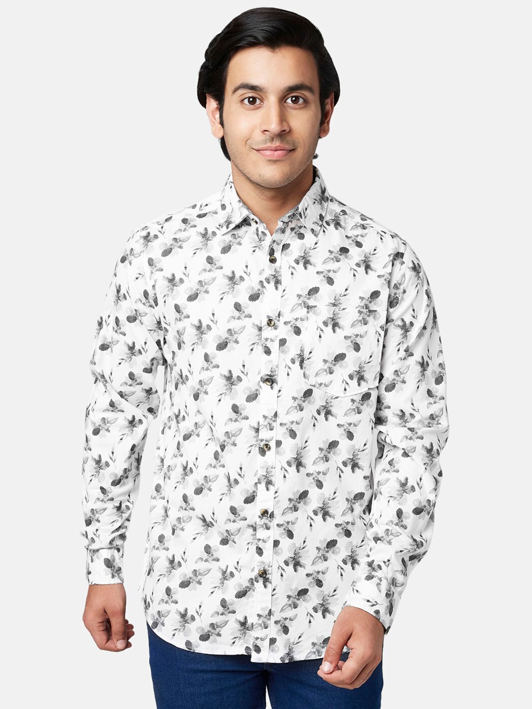 

YU by Pantaloons Men White Slim Fit Floral Printed Cotton Casual Shirt