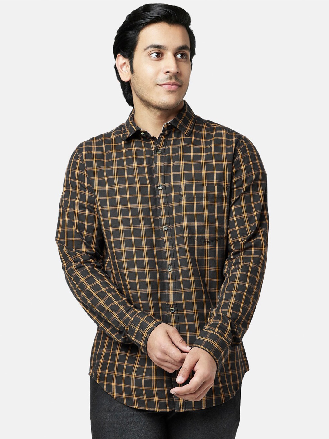 

YU by Pantaloons Men Brown Slim Fit Checked Cotton Casual Shirt