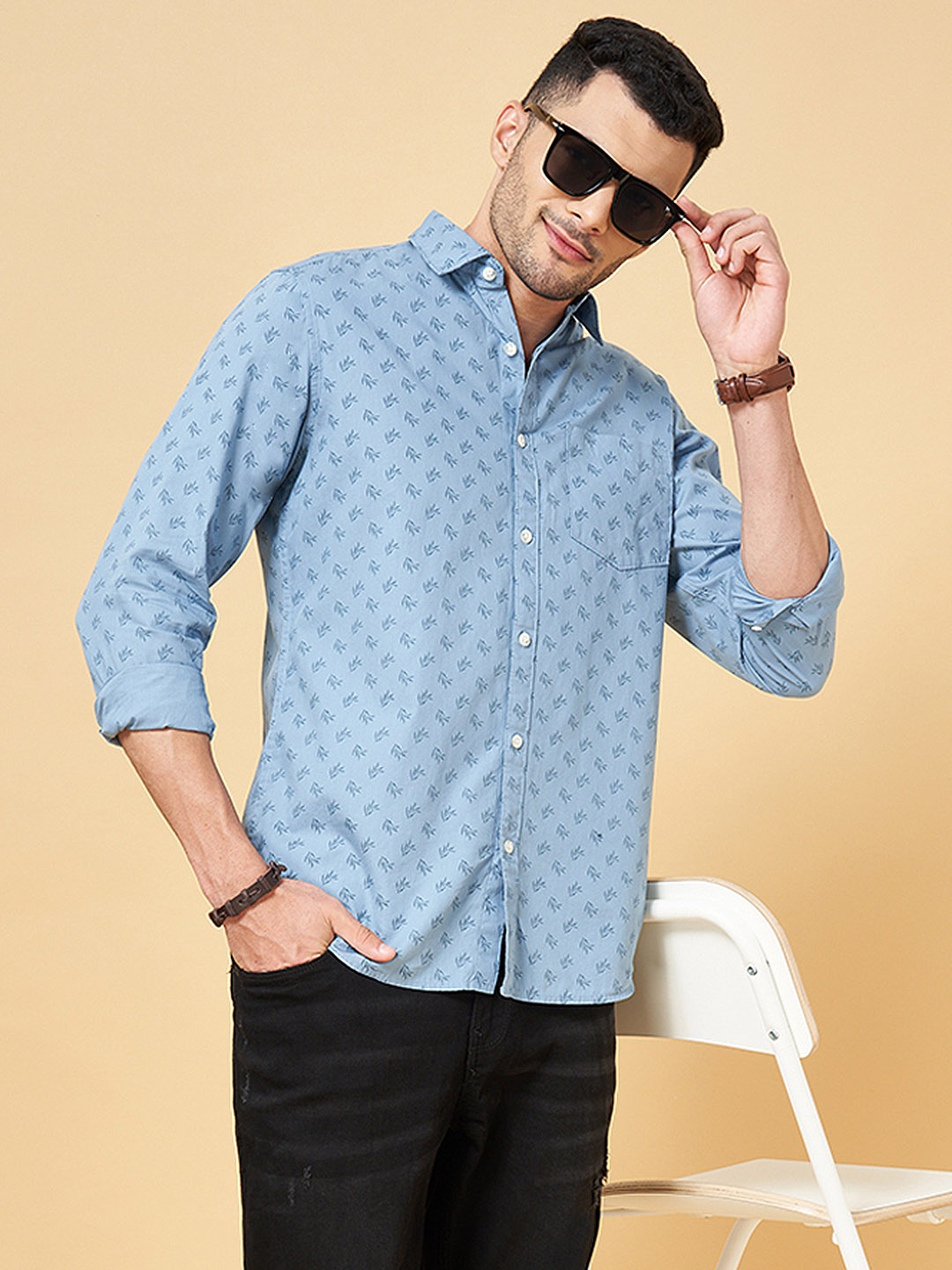 

YU by Pantaloons Men Cotton Slim Fit Floral Printed Casual Shirt, Blue
