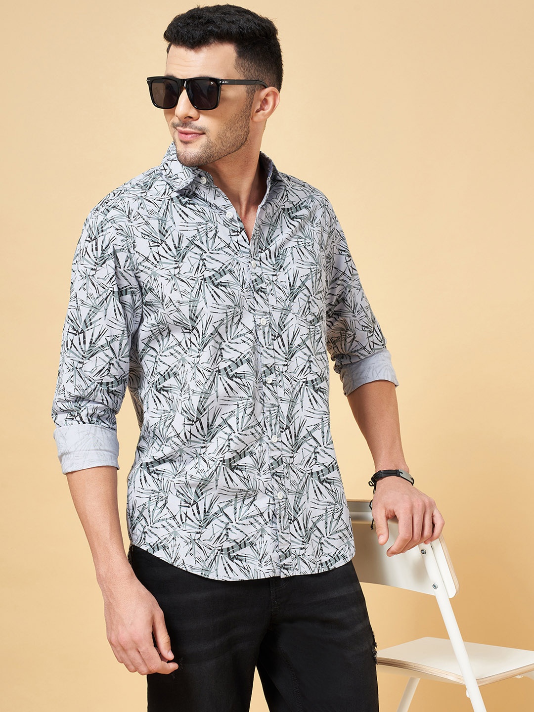 

YU by Pantaloons Men Slim Fit Printed Casual Shirt, Grey