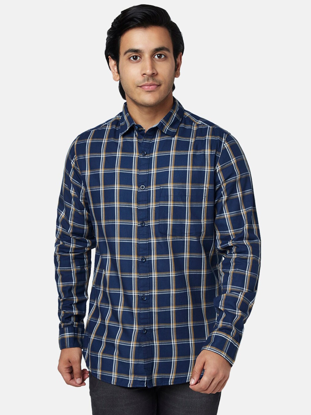 

YU by Pantaloons Men Slim Fit Checked Casual Shirt, Navy blue