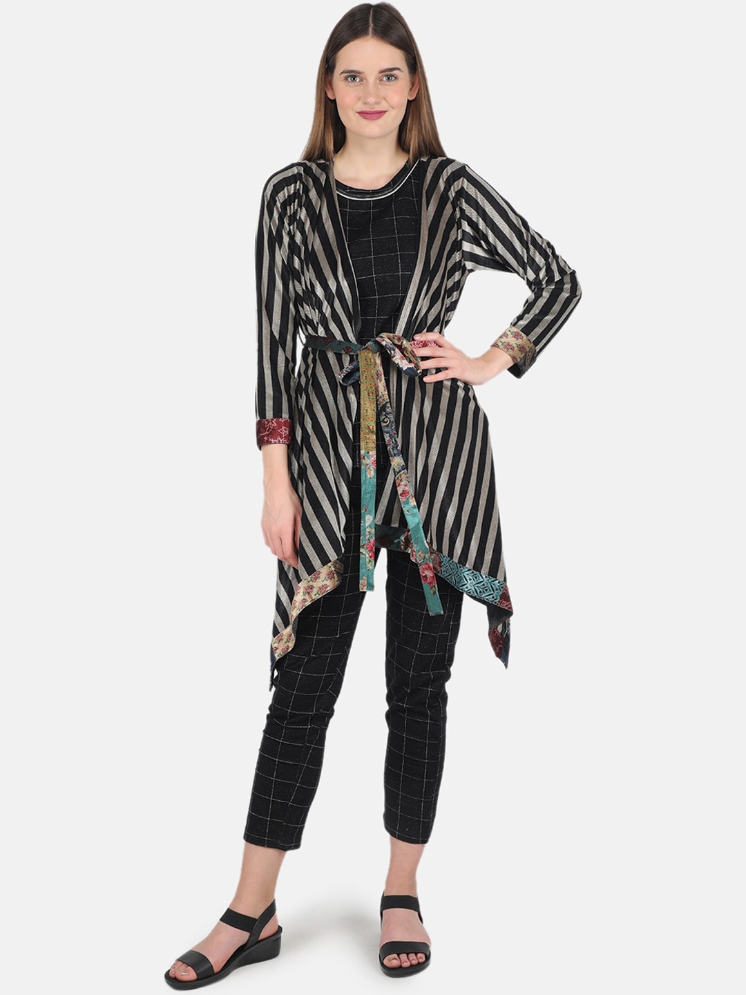 

Monte Carlo Women Black & Grey Checked Top & Trousers With Shrug