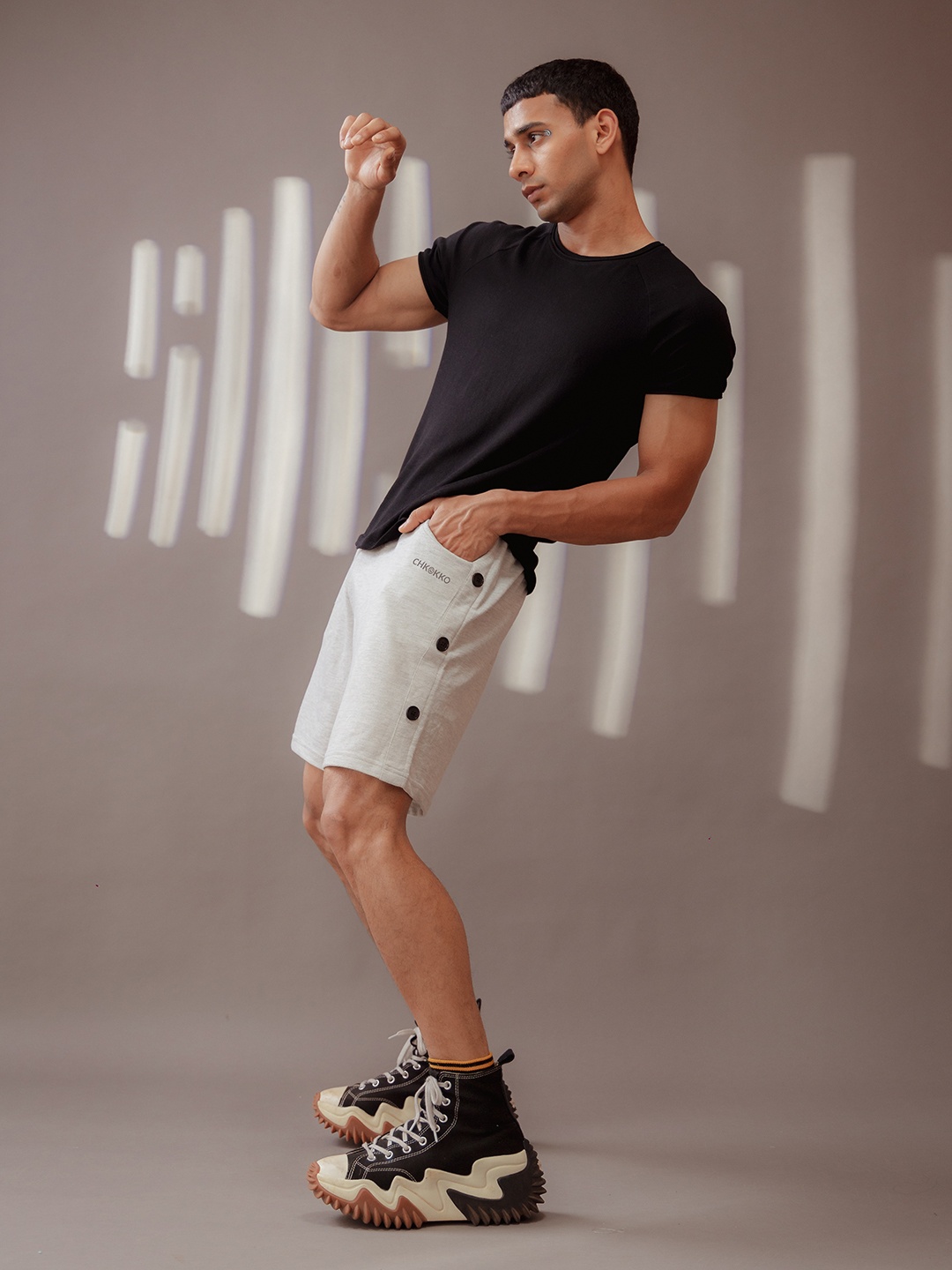 

CHKOKKO Men Cream-Coloured Shorts