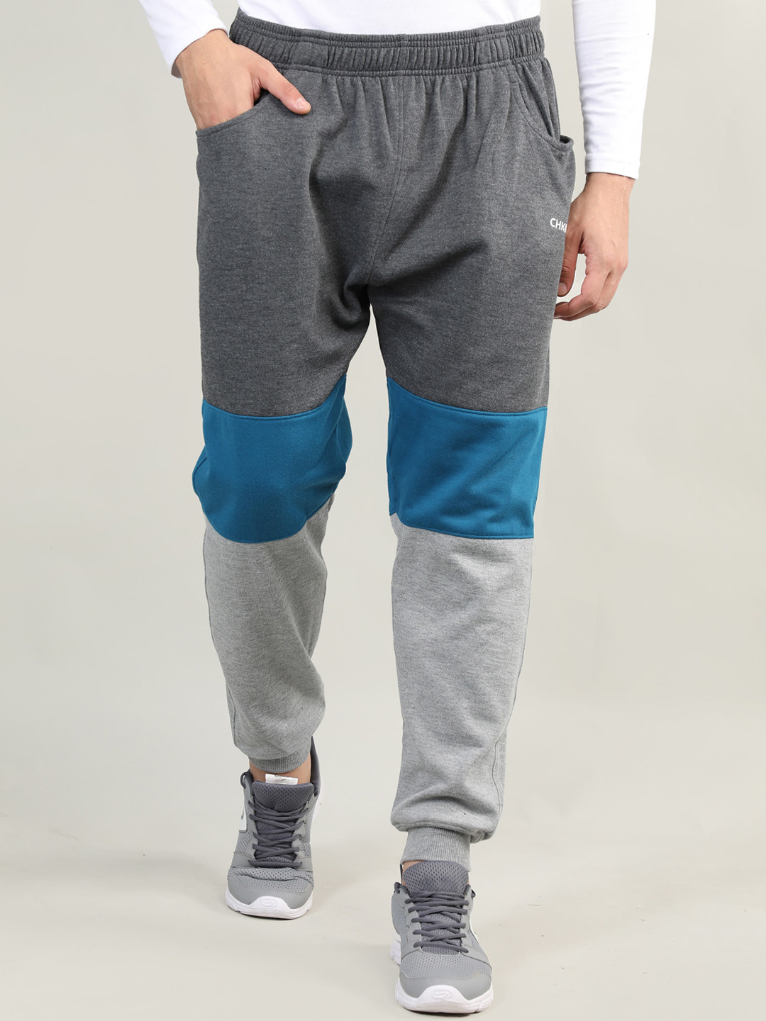 

CHKOKKO Men Grey Melange & Sky Blue Colorblocked Joggers