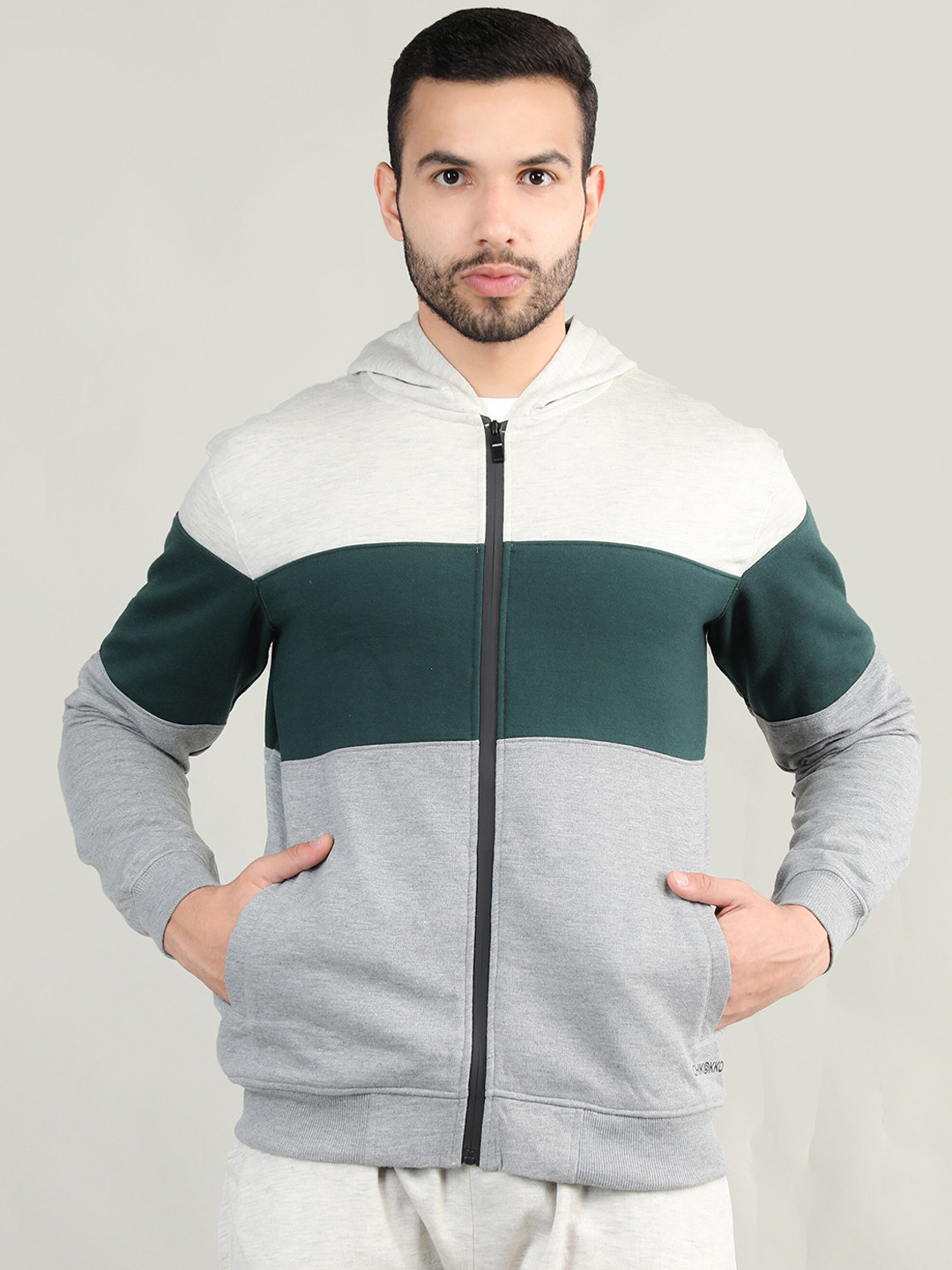

CHKOKKO Men Grey & Green Colourblocked Cotton Sporty Jacket