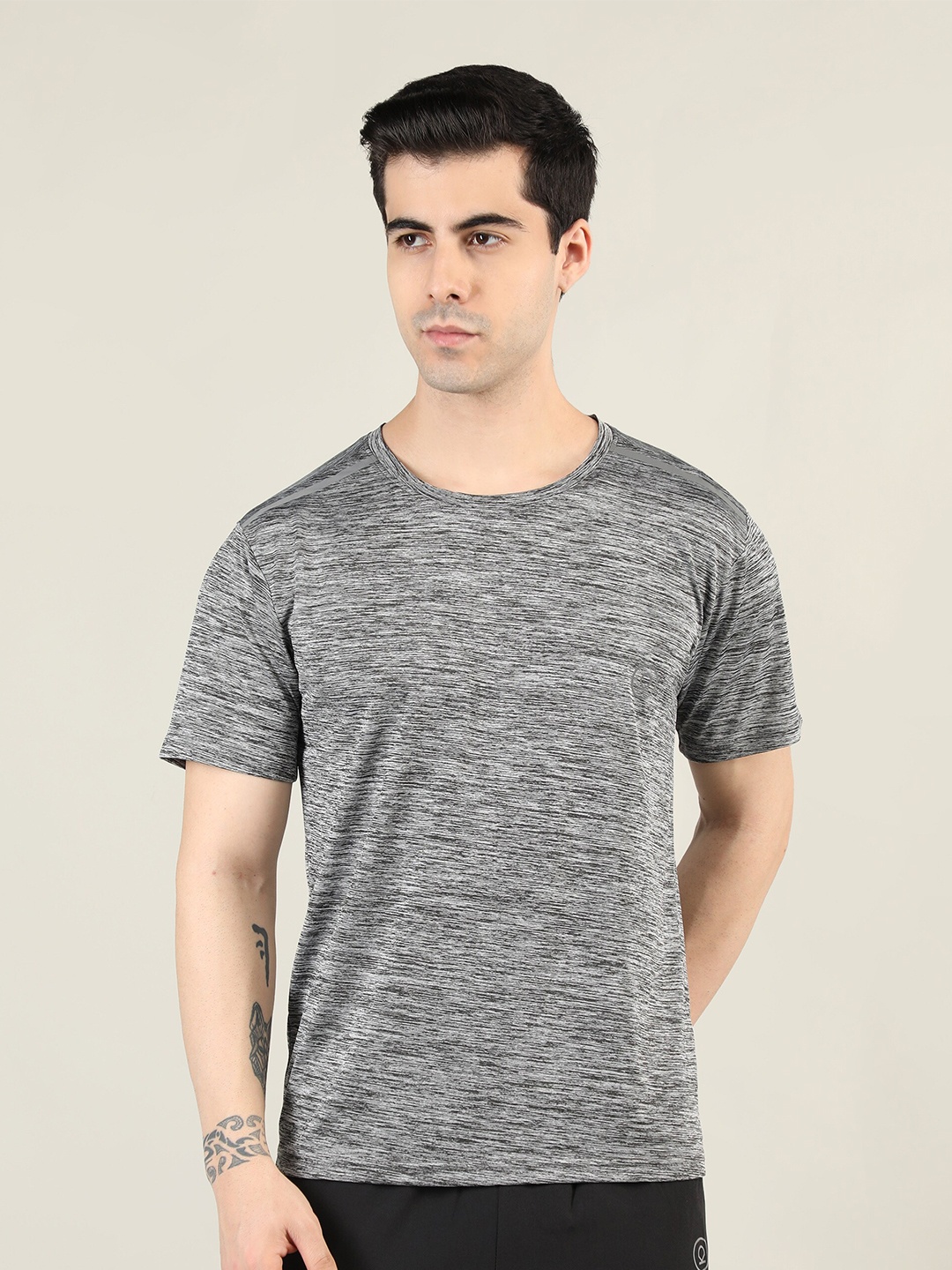 

CHKOKKO Men Grey Dri-FIT T-shirt