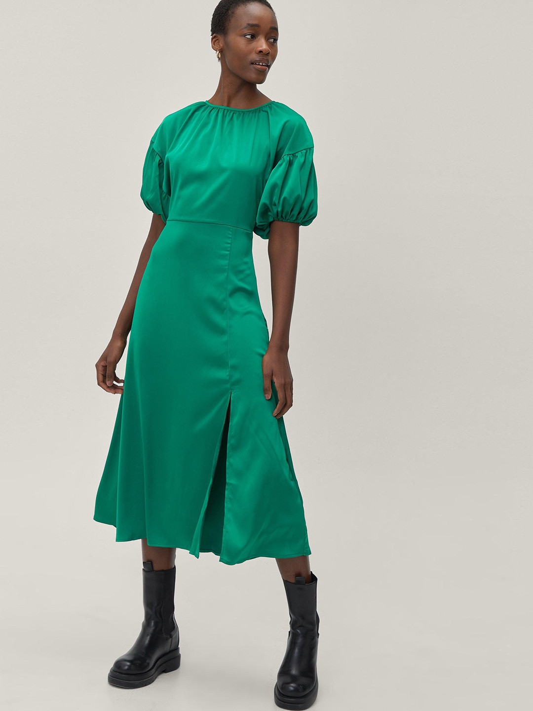 

NASTY GAL Green Solid Slit A-Line Midi Dress