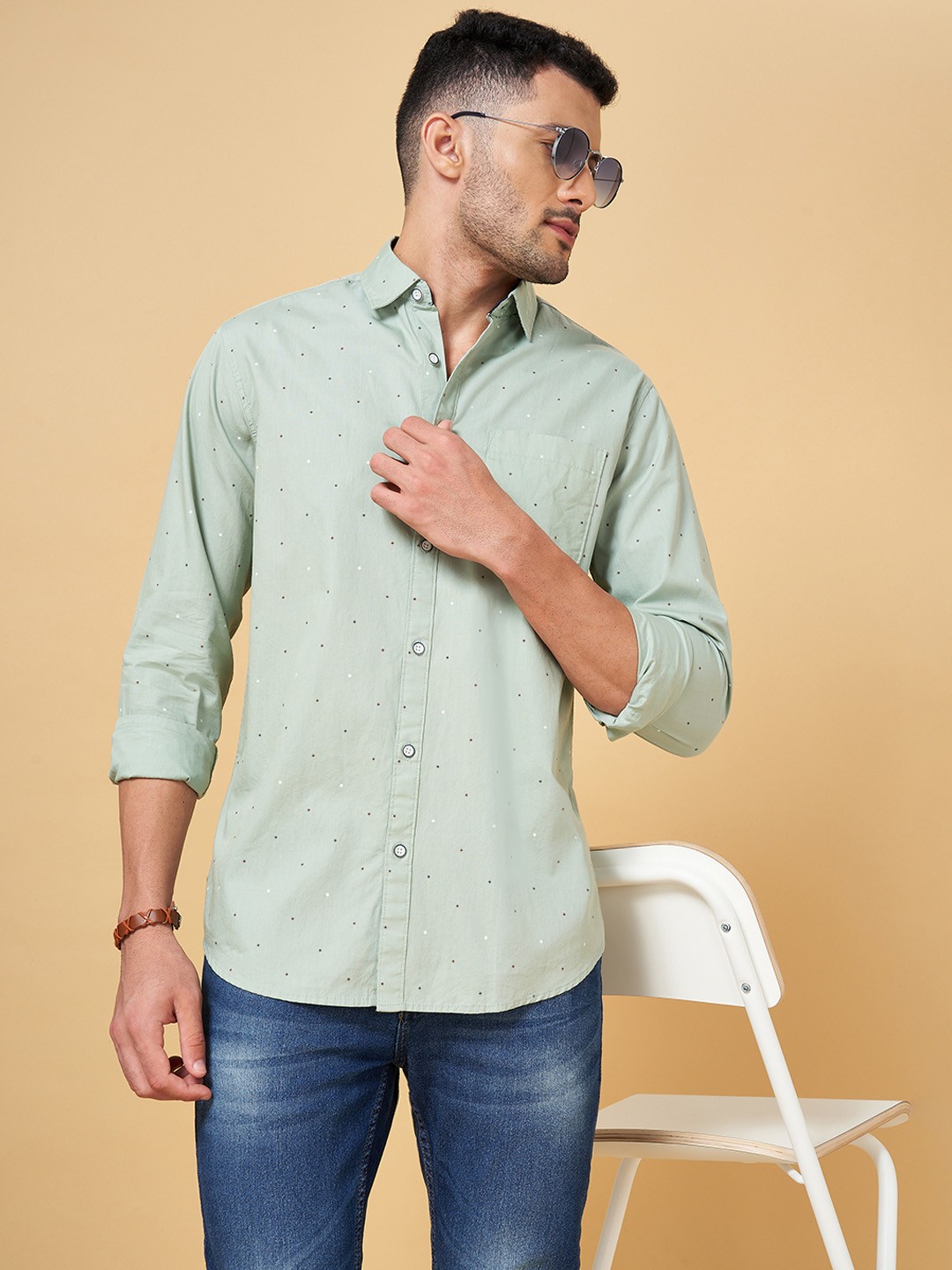

YU by Pantaloons Men Green Cotton Slim Fit Printed Casual Shirt