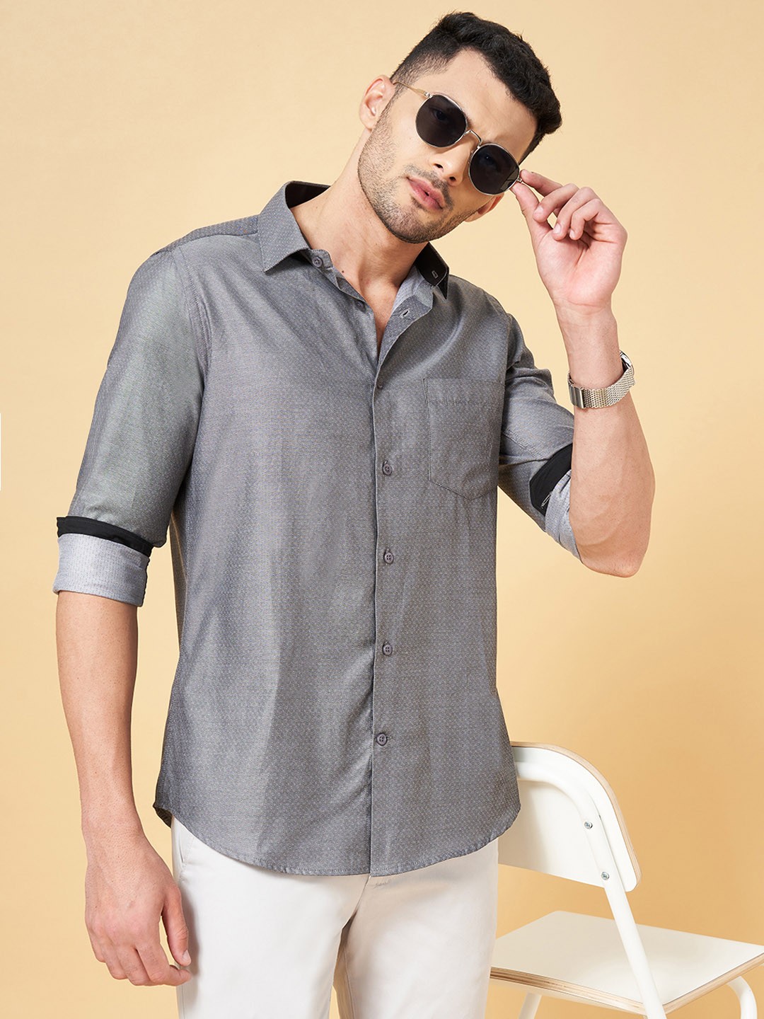

YU by Pantaloons Men Grey Cotton Slim Fit Casual Shirt