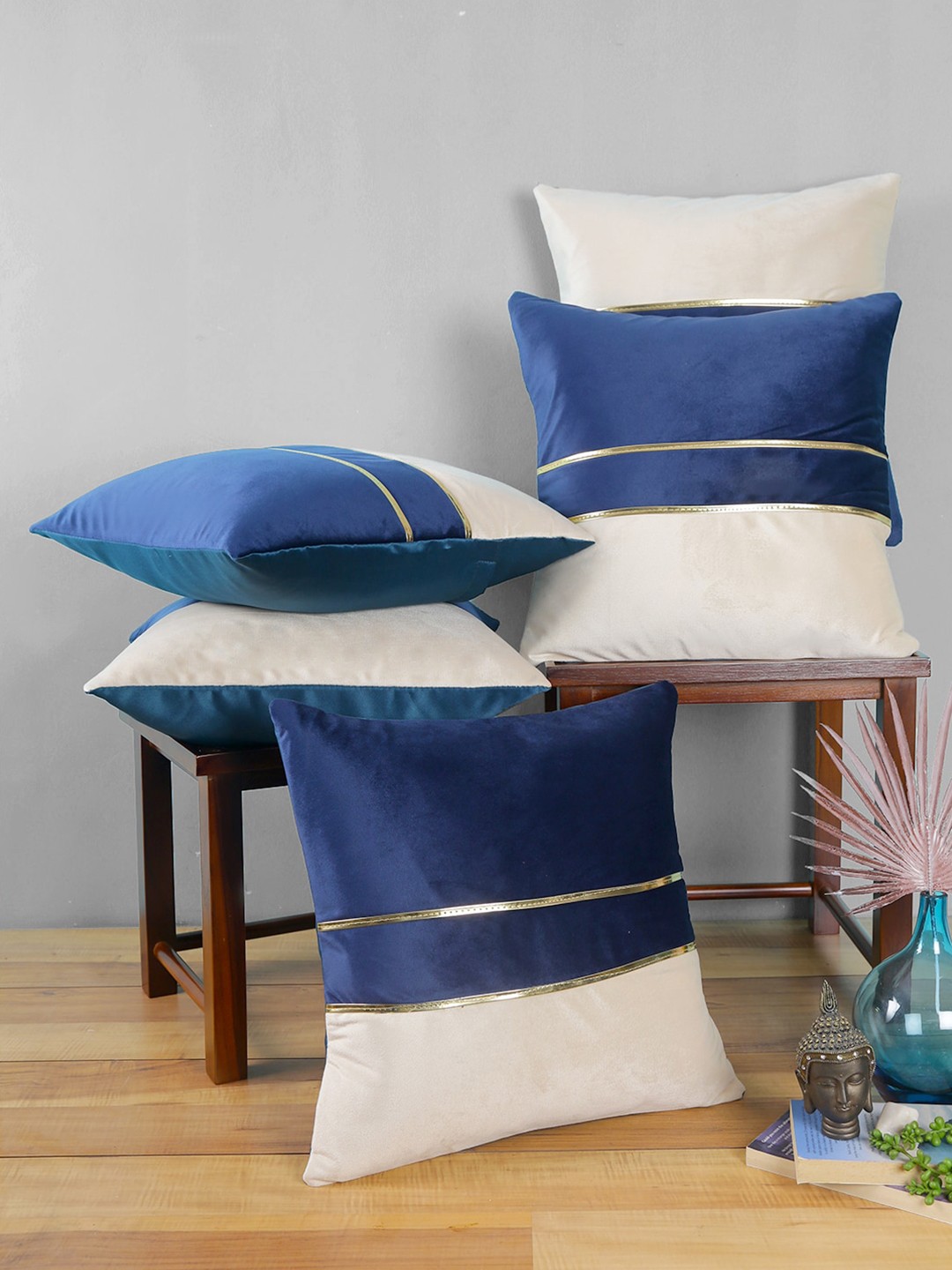 

ROMEE Blue & Off White Set of 5 Colourblocked Velvet Square Cushion Covers