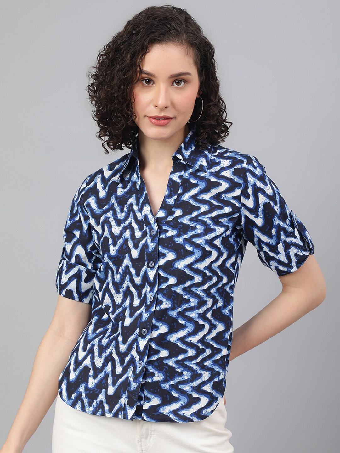 

DEEBACO Women Blue Premium Abstract Printed Cotton Casual Shirt